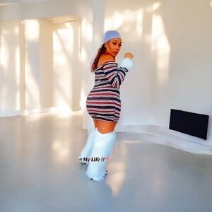 White Furry Leg Warmers With The Matching Bag